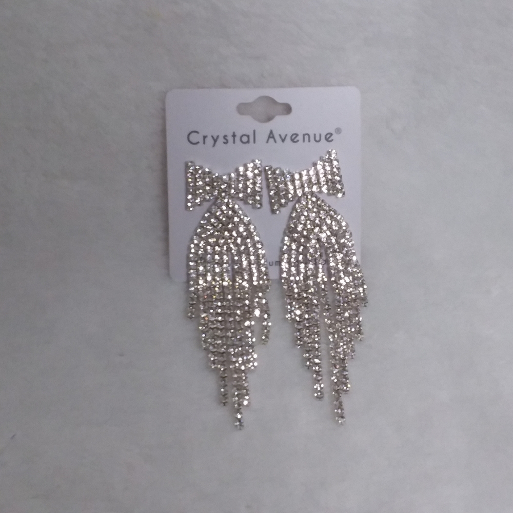 Multi-dangle Pierce Earrings Silver Tone Clear Rhinestones Bow Crystal Avenue